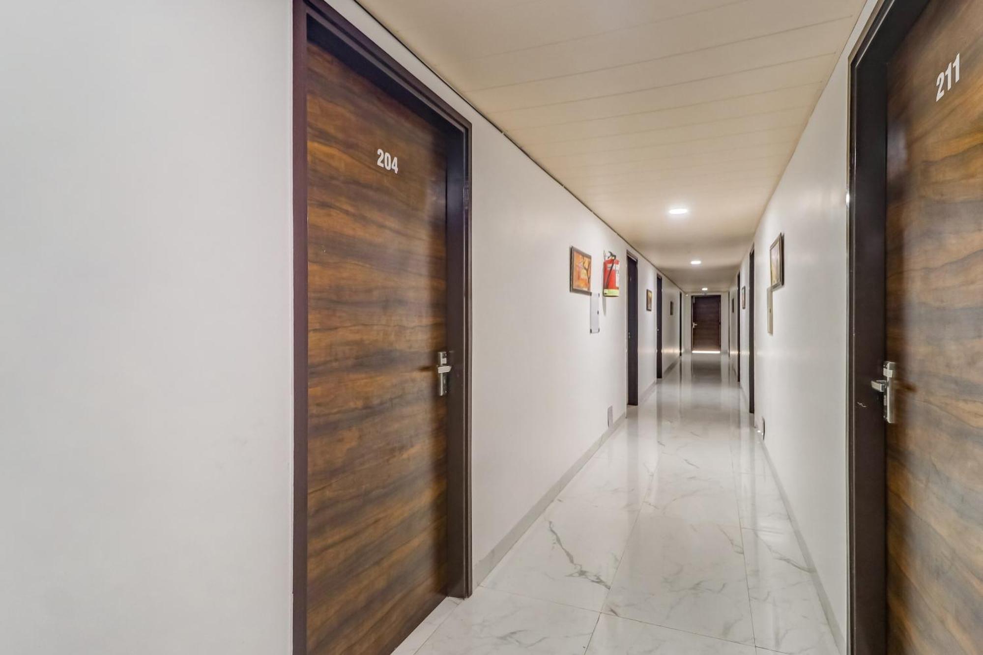 Townhouse Hotel Ludhijána Kültér fotó